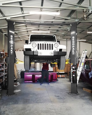 Lifting Jeep BendPak 2 Post Car Hoist