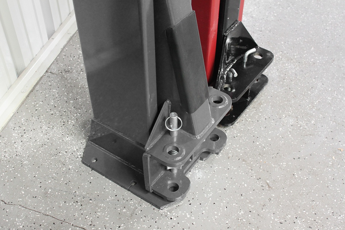 BendPak Two-Post Hoist Construct Compared to Challenger E10
