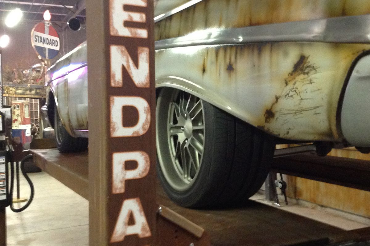 BendPak Four-Post Hoist Vegas Rat Rods